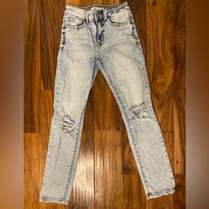 Willow & Root (The Buckle) destroyed jeans size 23